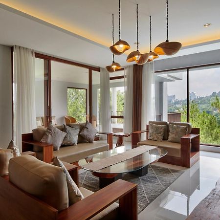 Anindya Hill View Villa 7 Bedrooms With A Private Swimming Pool Bandung Eksteriør bilde